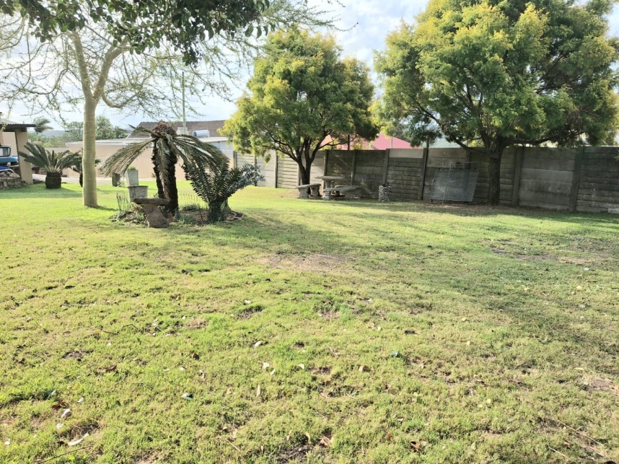 4 Bedroom Property for Sale in Summerpride Eastern Cape